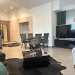 S Vírivkou V Centre - *