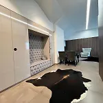 S Virivkou V Centre - *