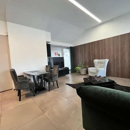 S Vírivkou V Centre - Appartamento Banská Bystrica