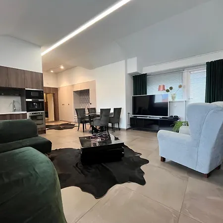 S Vírivkou V Centre - Apartmán